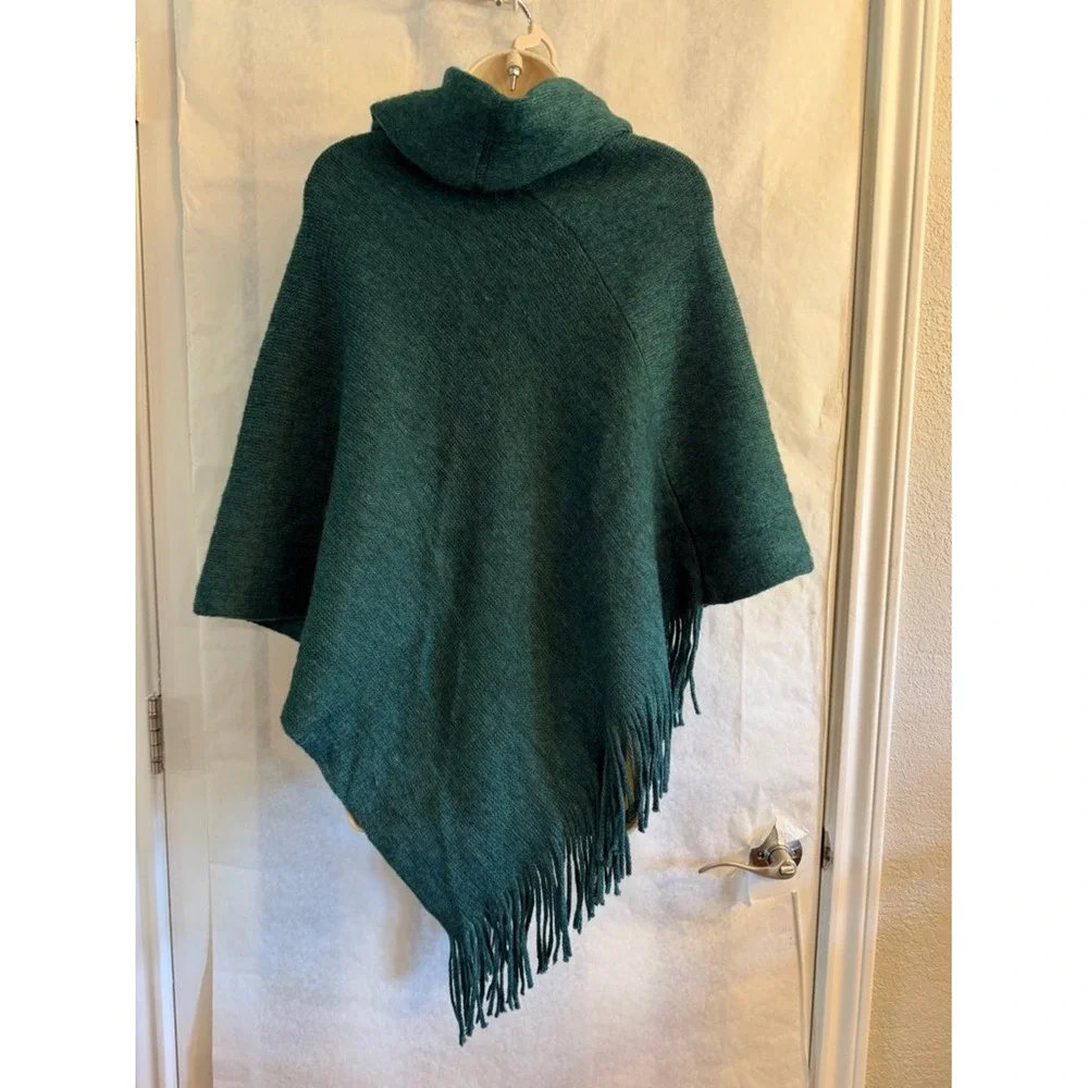 Chico's Teal Knit Fringe‎ Poncho NWT Sz-One Size.  WNTR